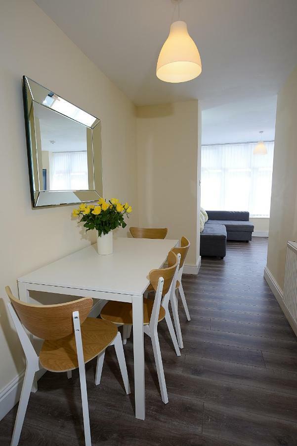 בלקפול Twelve Apartments מראה חיצוני תמונה